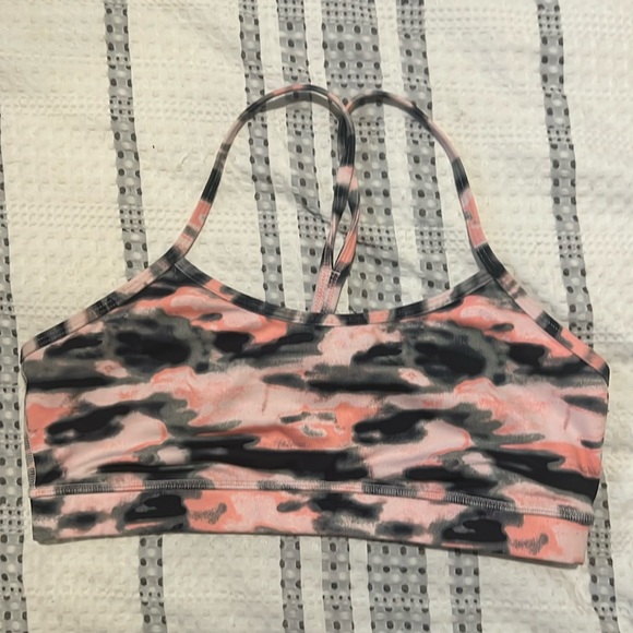 Gently used Lululemon flow Y Bra - Picture 1 of 3